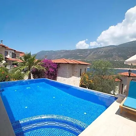 Villa Sleeps 11 Pool Air Con Wifi *